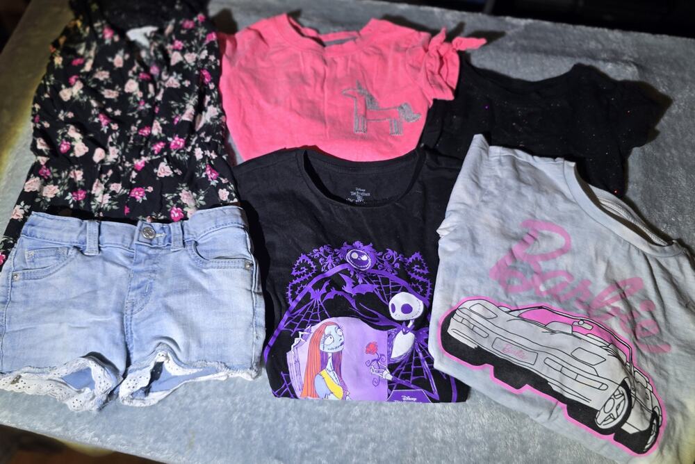 Girls Clothing Lot, 1 Pair of Levis , 5 shirts, 1 Pair of Shorts. Size 4T - 4/5